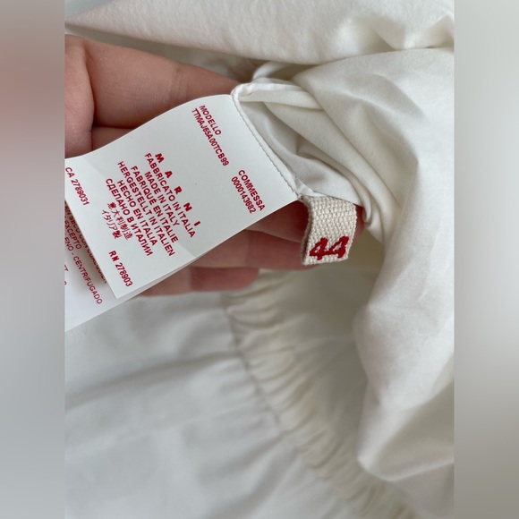 Marni White Cotton Sleeveless Peplum Hem Ruffled Blouse with Black Bow Size 44/8 - Picture 7 of 8